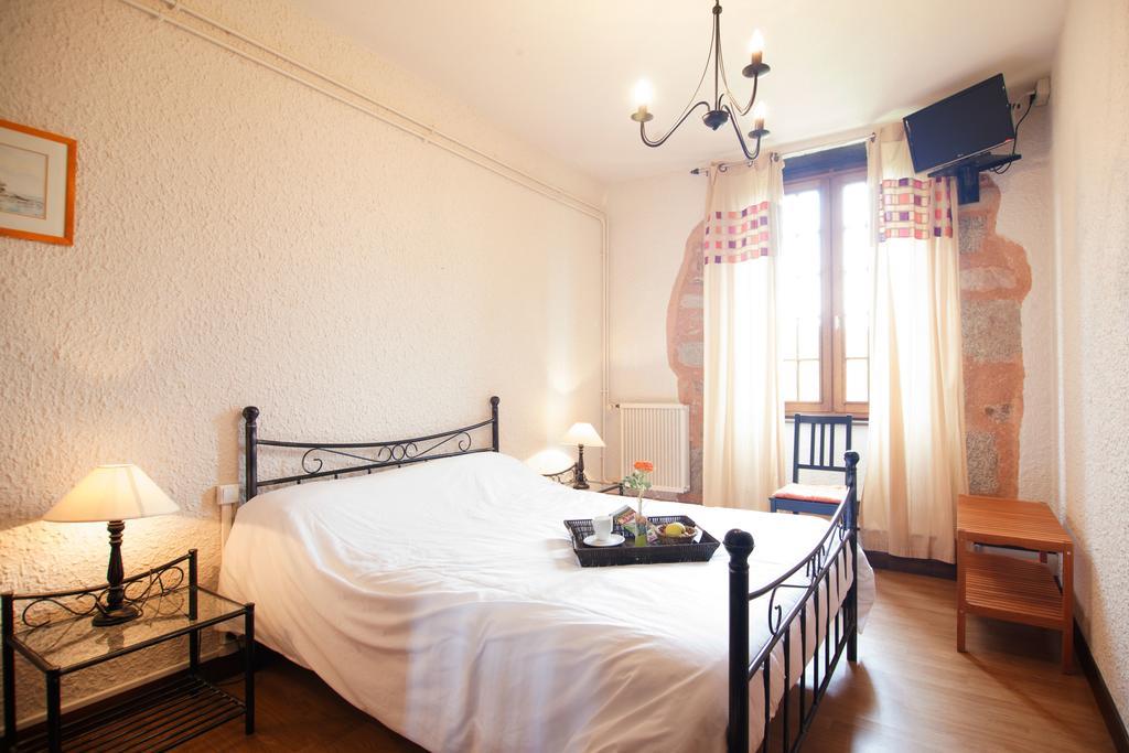 Domaine Le Prieure Hotel Chaumont-le-Bourg Стая снимка